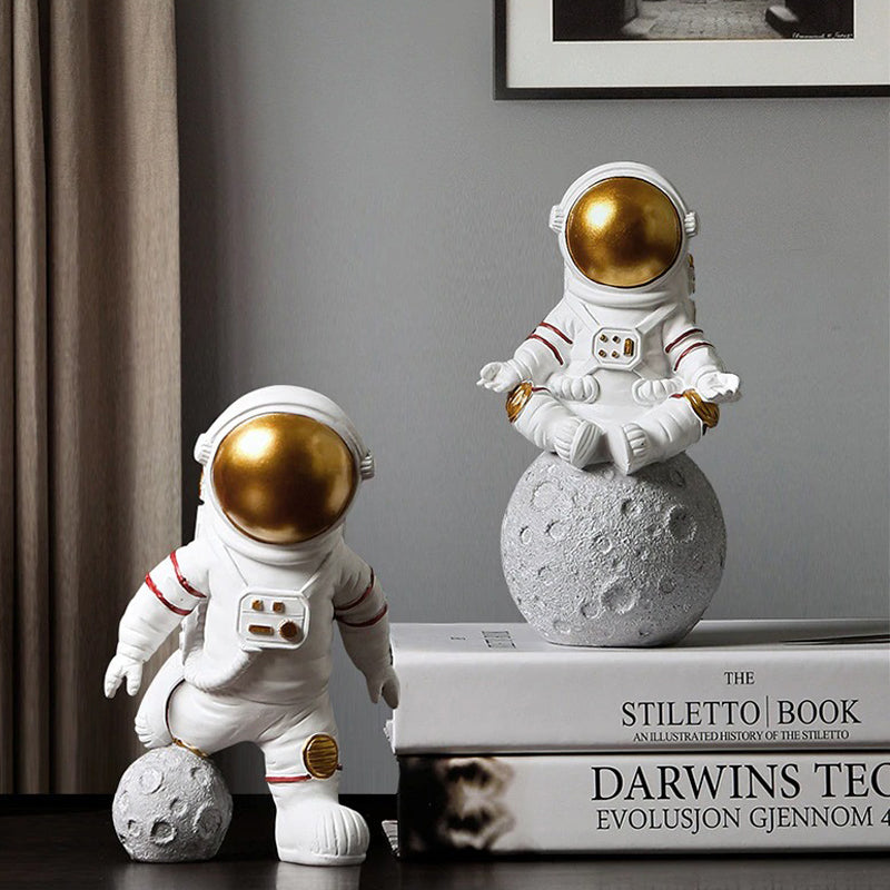 Spaceman Figurines Sculpture