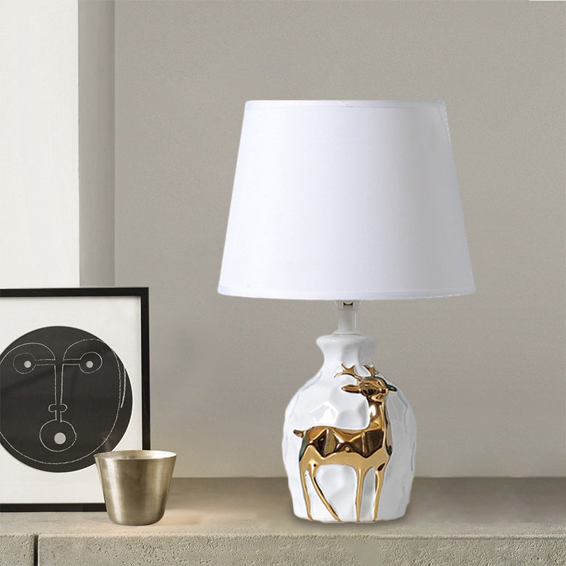 IrisGlow - Table Lamp with Flared Base in Deer Vase