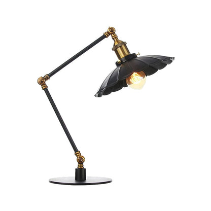 LichtStijl - Adjustable Vintage Lamp with Sculpted Metal Shade