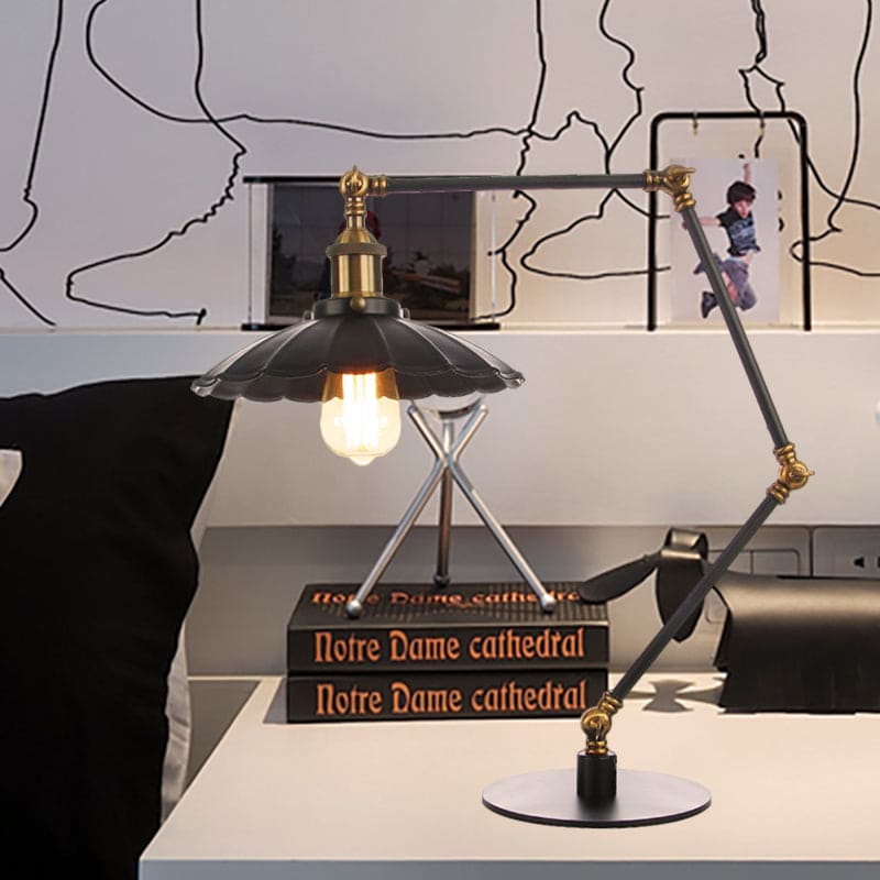 LichtStijl - Adjustable Vintage Lamp with Sculpted Metal Shade