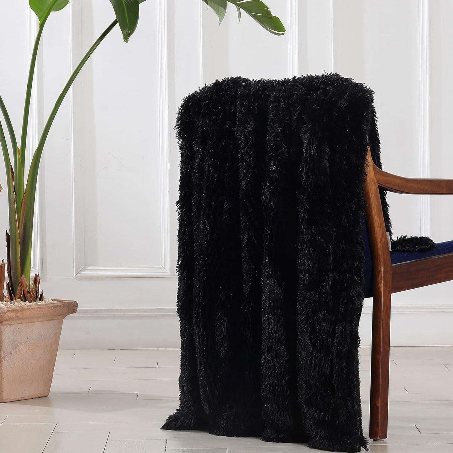 Decorative Soft Faux Fur Throw Blanket