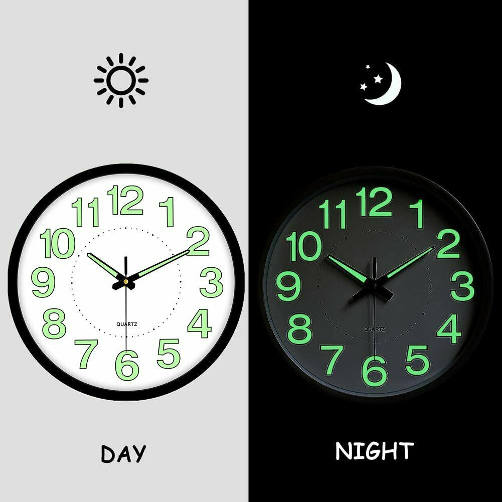 LumiKlok - Night-lit plastic wall clock