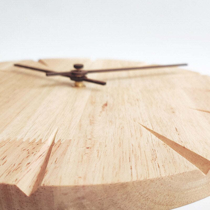 CraftTime - Stylish Wooden Carving Clock