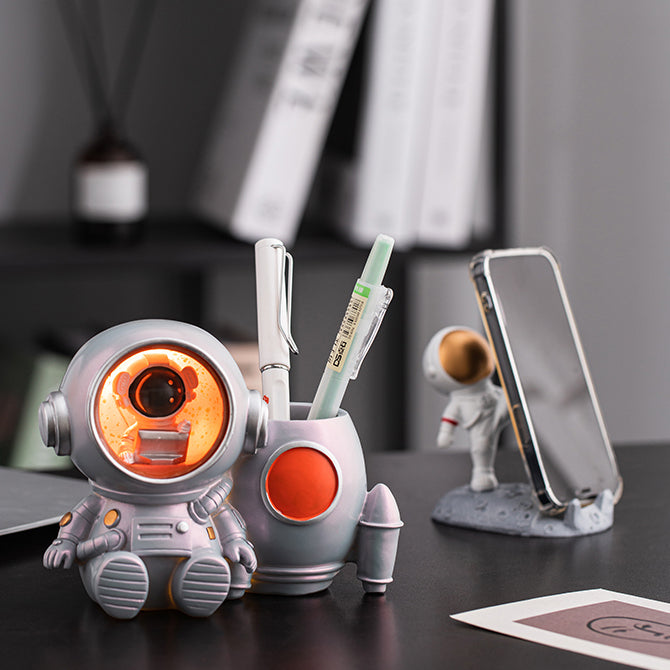 LED Astronaut Pen Holder