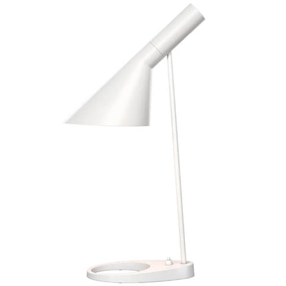 MinimalGlow - Modern LED Table Lamp with Sleek Design