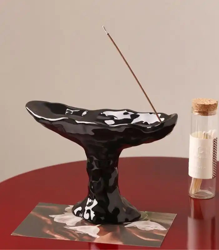 Elegant Ceramic Incense Burner - Available in Red, White, and Black (17.5 cm)