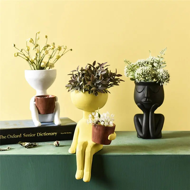 Cute Sculpture Vase