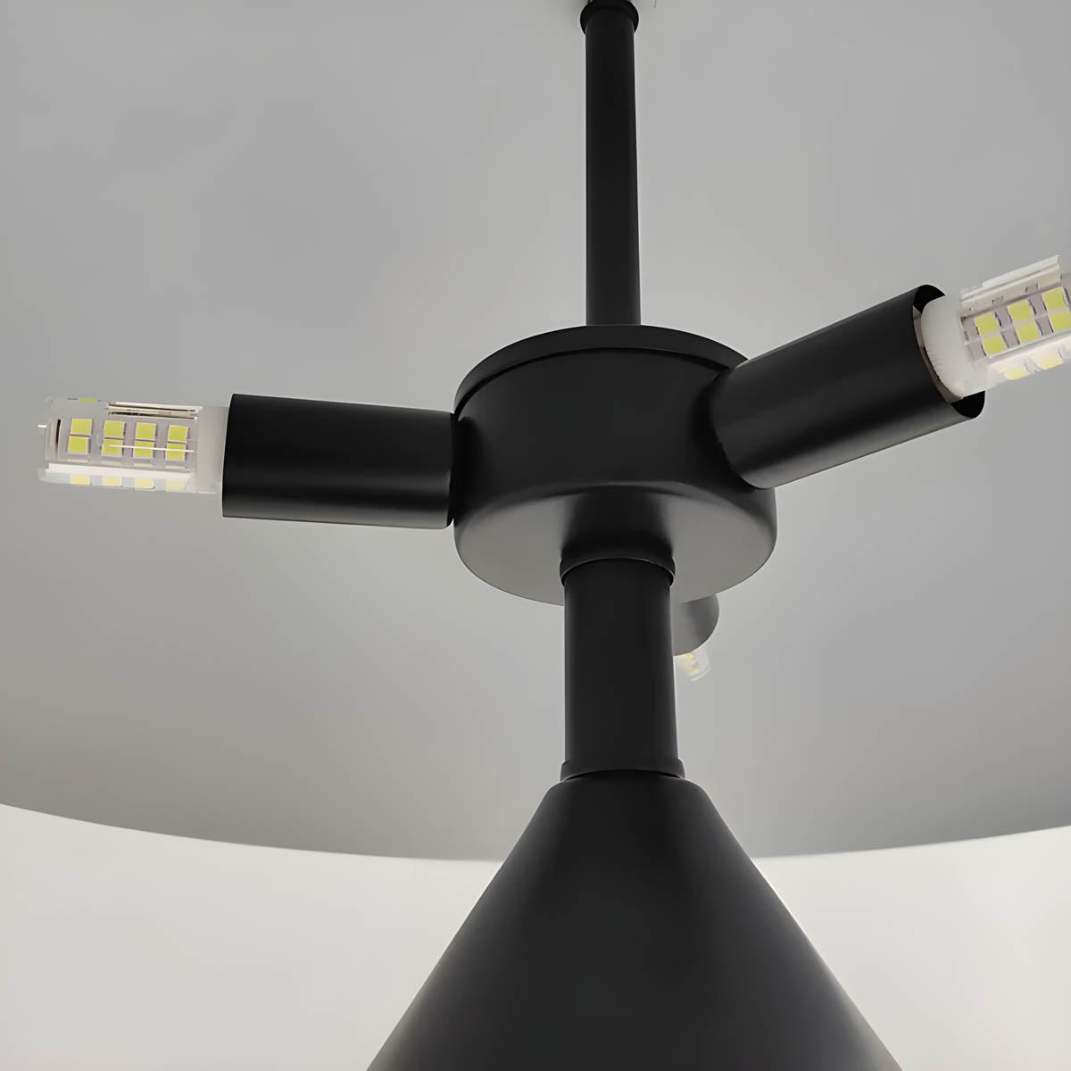 RadianceLuxe – Modern pendant light with luminous design