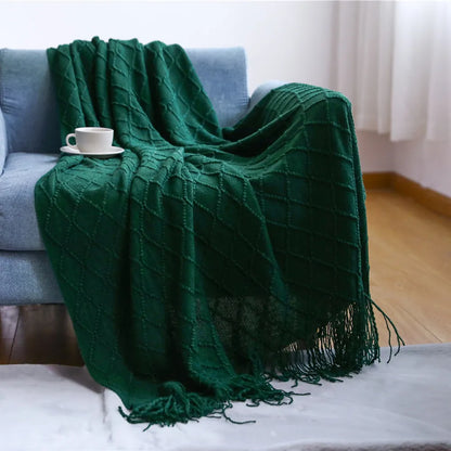 Knitted Waffle Blanket: Nordic Décor Elegance