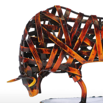 Iron-made Braided Cattle Metal Home Decor Sculpture