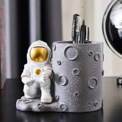 Astronaut Pen Stand