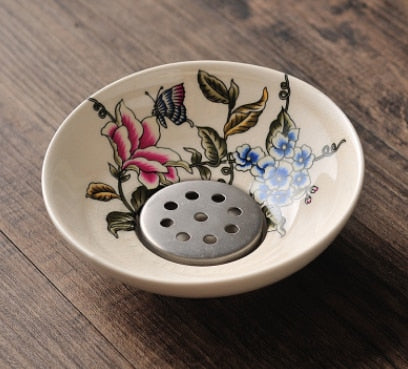 Oriental-Inspired Soap Dish with Drainage Feature