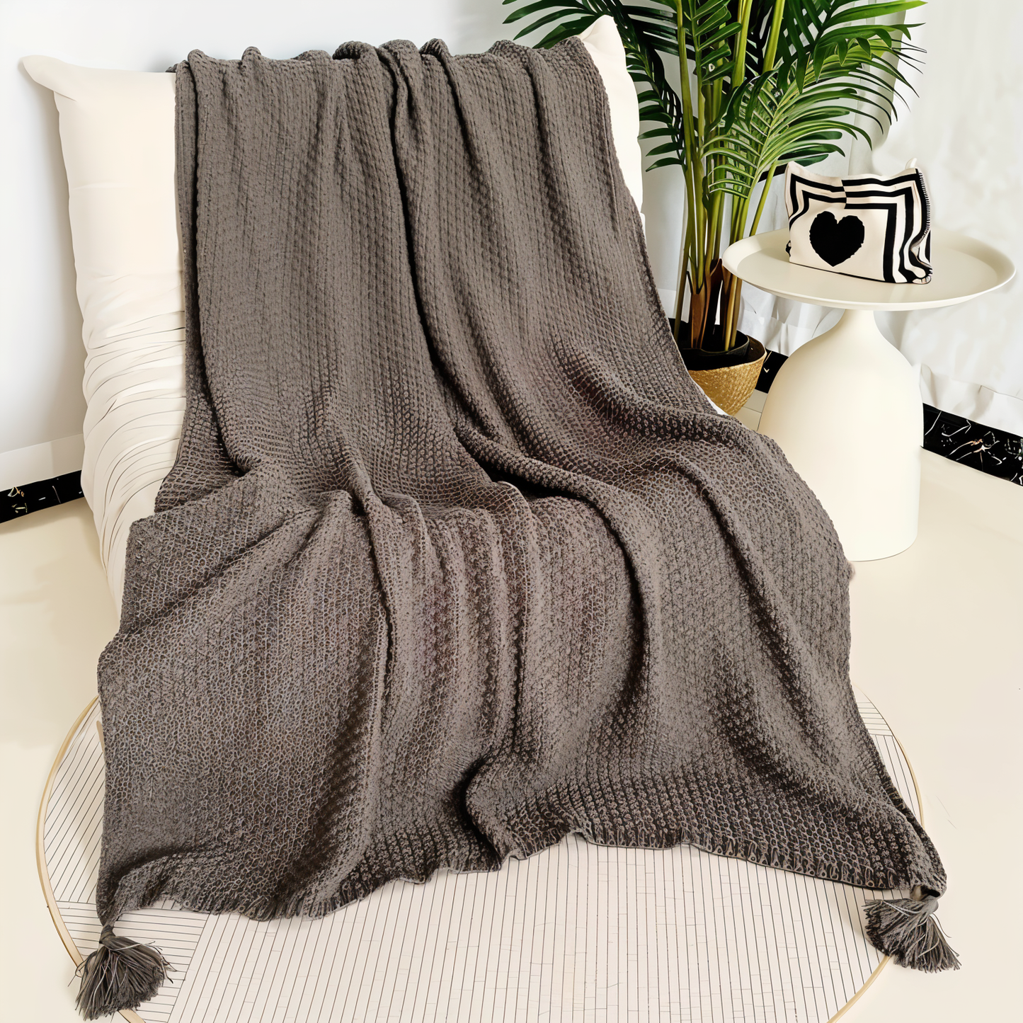 CoarseKnit Plaid - Stylish Knit Blanket - Fleece Blanket for Year-Round Comfort