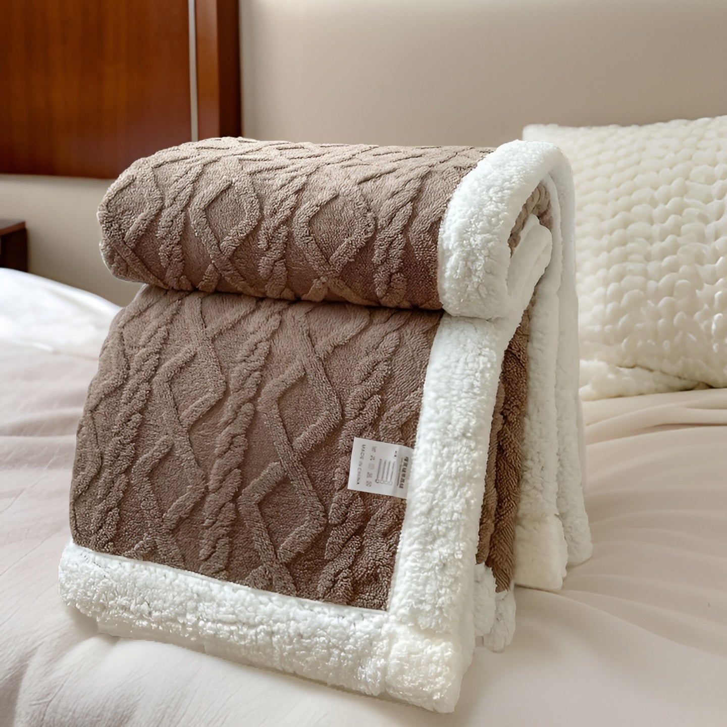 Cozy Cuddle - Double-Sided Cozy Cashmere Fleece Blanket for Nighttime Warmth with Style