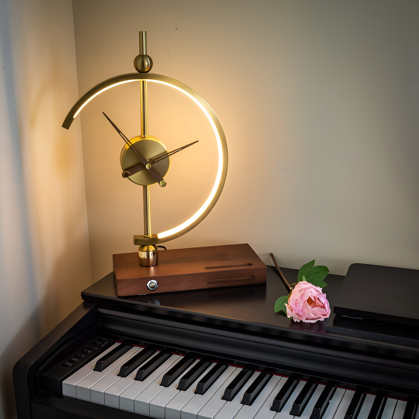 GLux Clock - LED Table Lamp Golden Time - Geometric Qi Wireless Charger & Clock