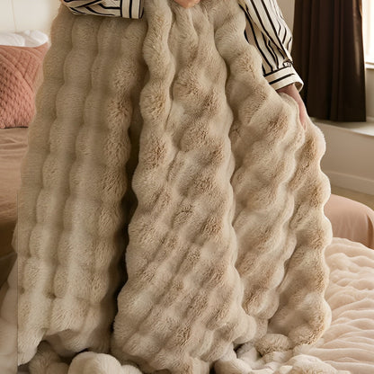 LuxeFleece - Cozy and elegant heating blanket for on the go Comfort