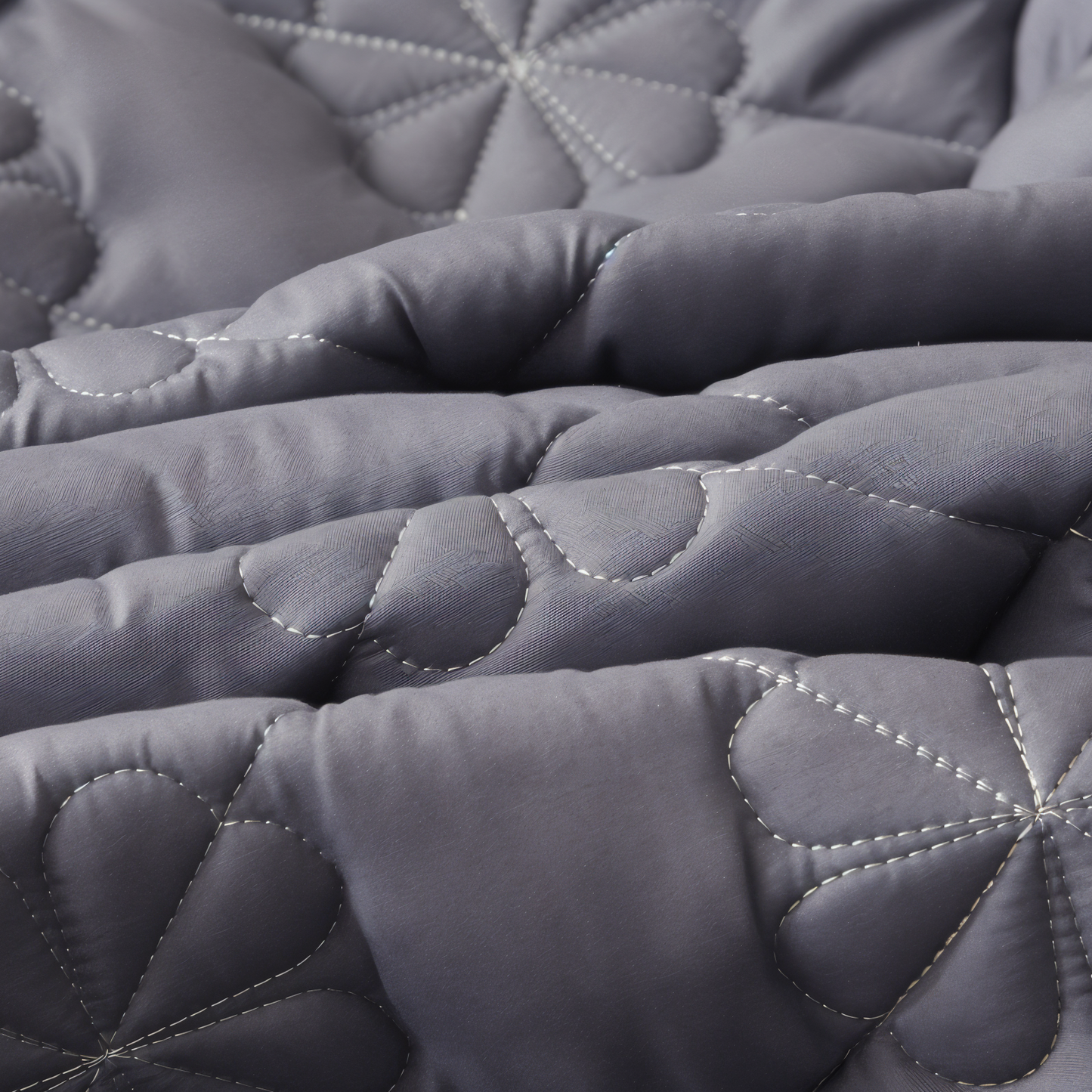 SoftLuxe Duvet - Moisture-absorbing Polyester-Cotton Bedding