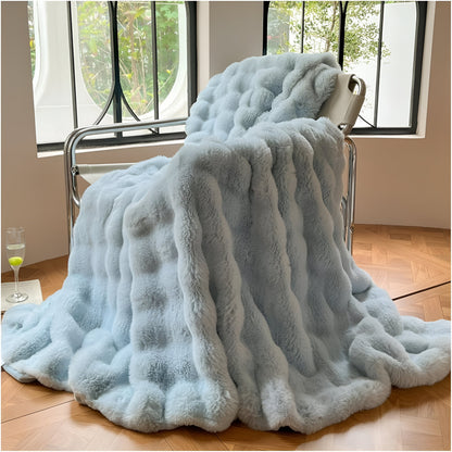 LuxeFleece - Cozy and elegant heating blanket for on the go Comfort