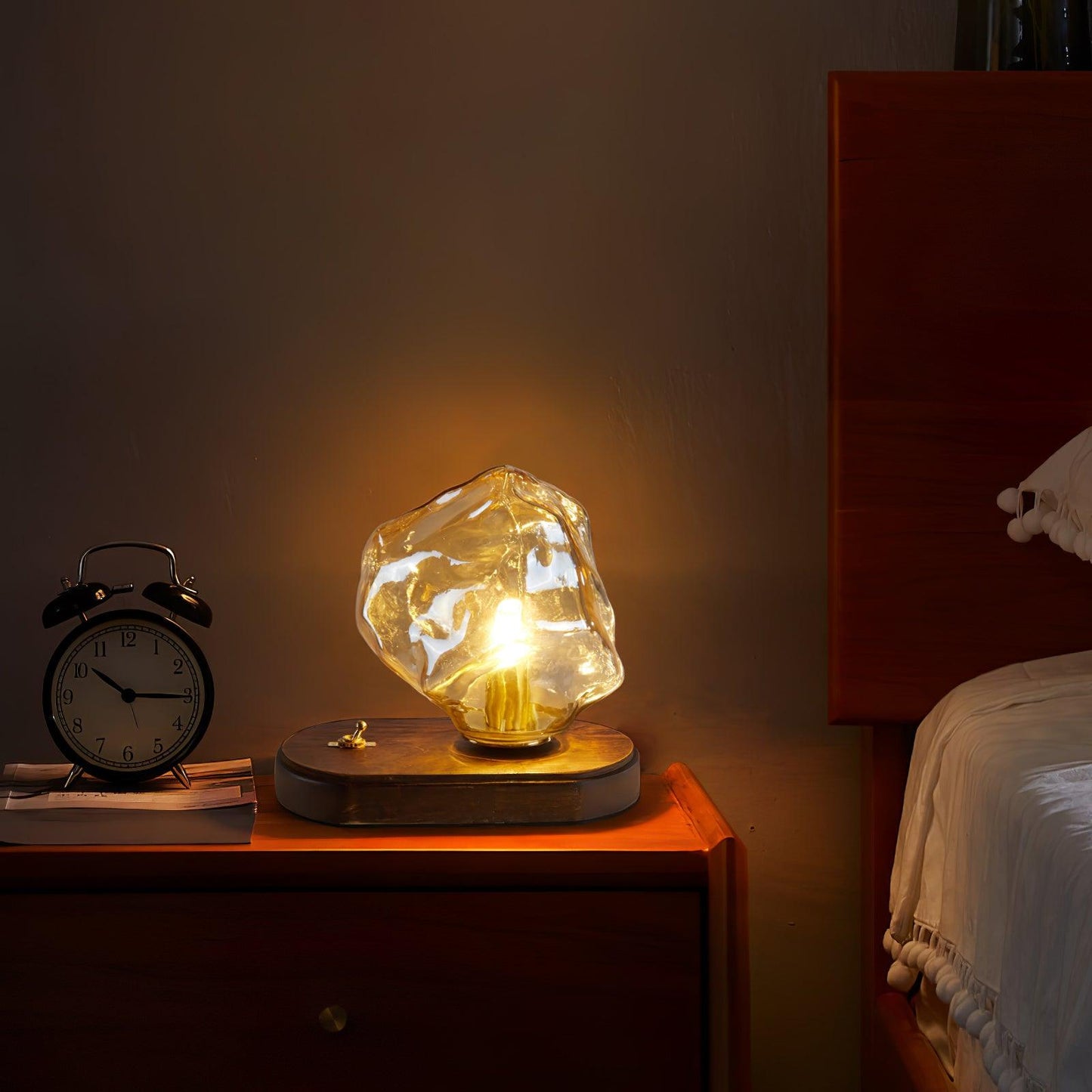 FrostedGlass - Sophisticated Table Lamp