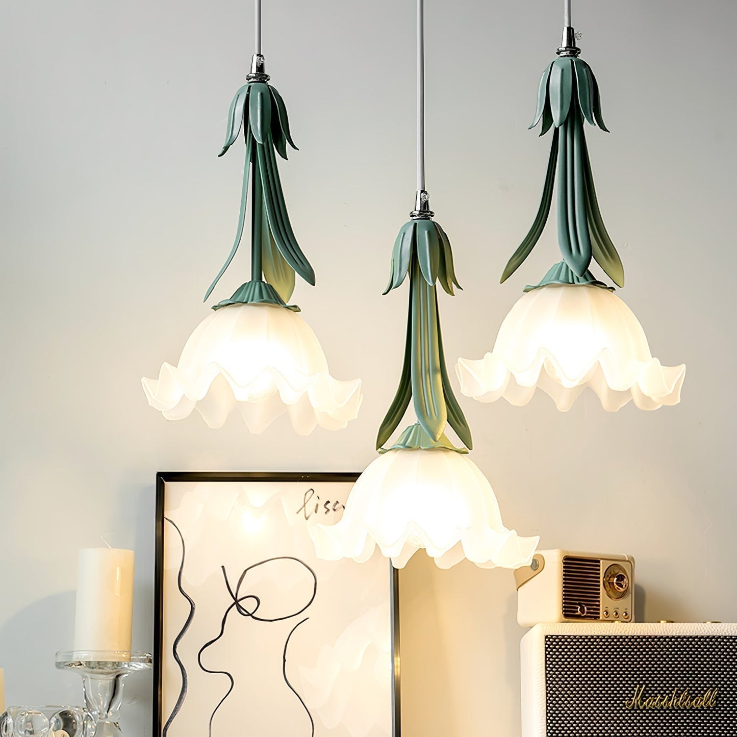 Clochettes - Pendant lamp with floral motif