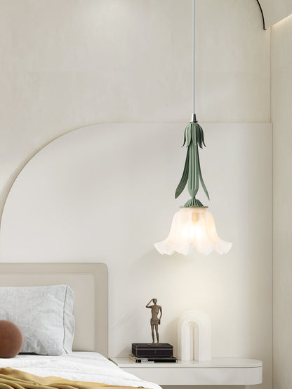 Clochettes - Pendant lamp with floral motif