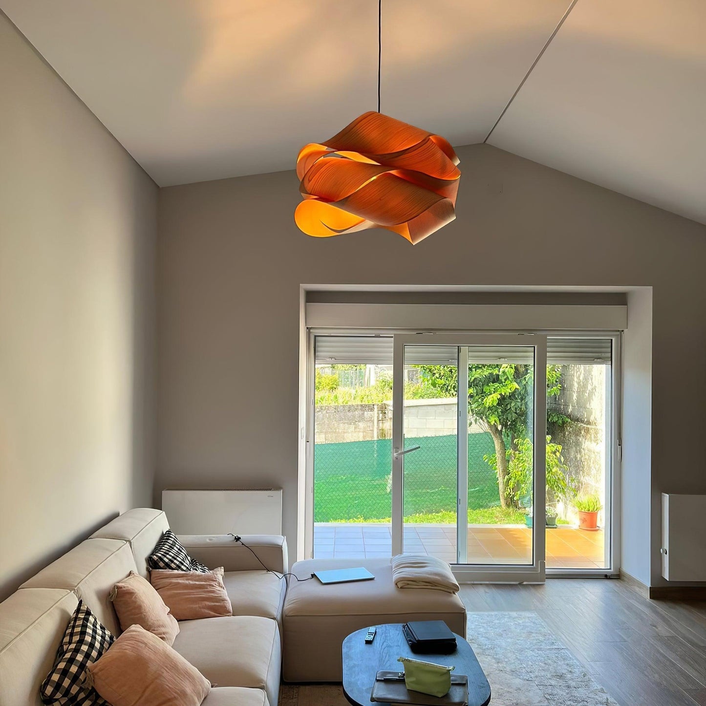 Linka - Elegant Pendant Lamp