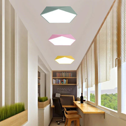 LuminaPolygon - Pentagonal ceiling light Macaron