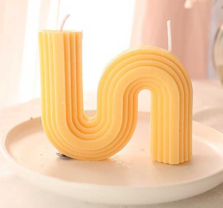 Minimalist Scented S Shaped Wavy Candles