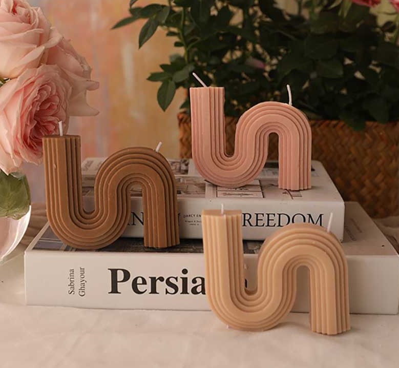 Minimalist Scented S Shaped Wavy Candles