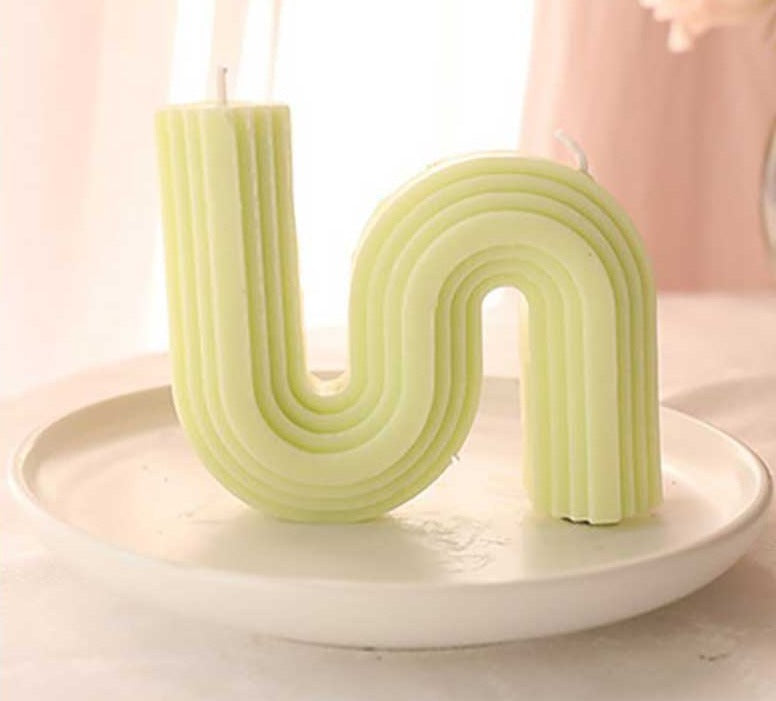 Minimalist Scented S Shaped Wavy Candles