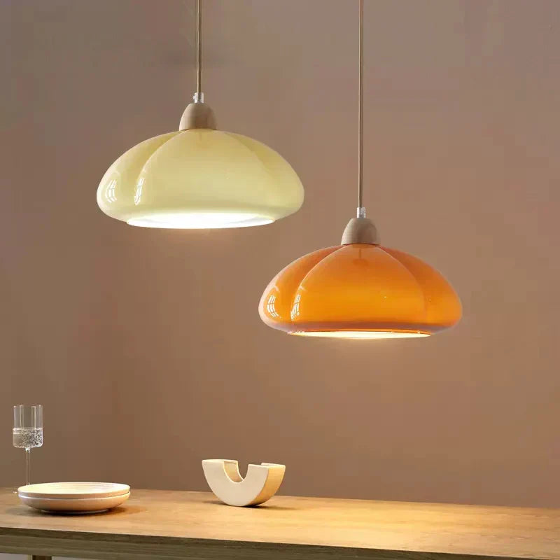 MedievalLuxe - Creamy pendant light