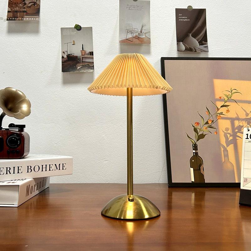 LumiScandi - Table Lamp with Minimalist and Wireless Design