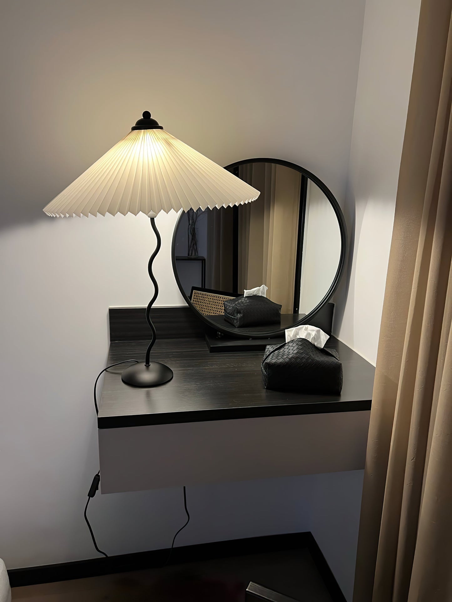 Miravique Hat Table Lamp