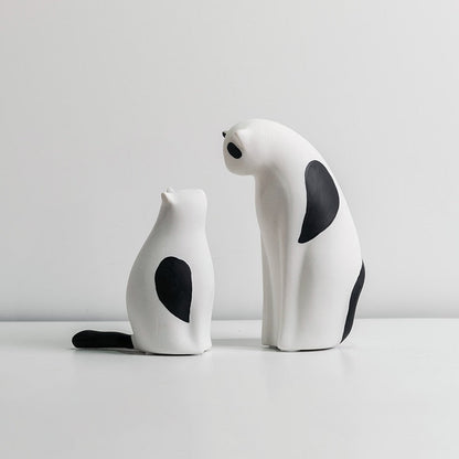 Minimalistic Sitting Cat Sculpture