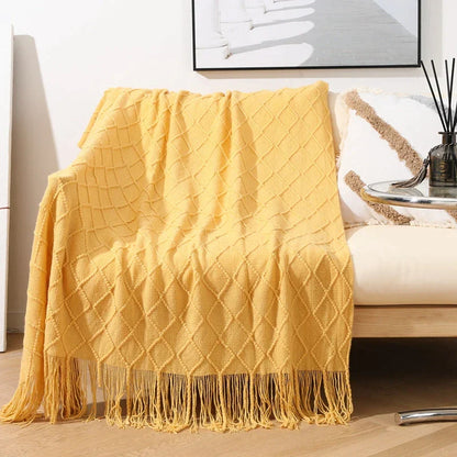 Knitted Waffle Blanket: Nordic Décor Elegance