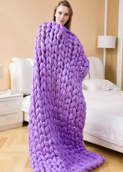 Chunky Knit Blanket: Cozy Wool Throw for Every Space