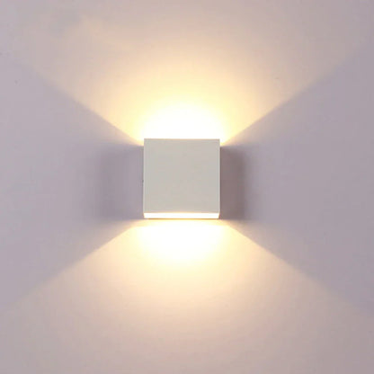 Adjustable Wall Light