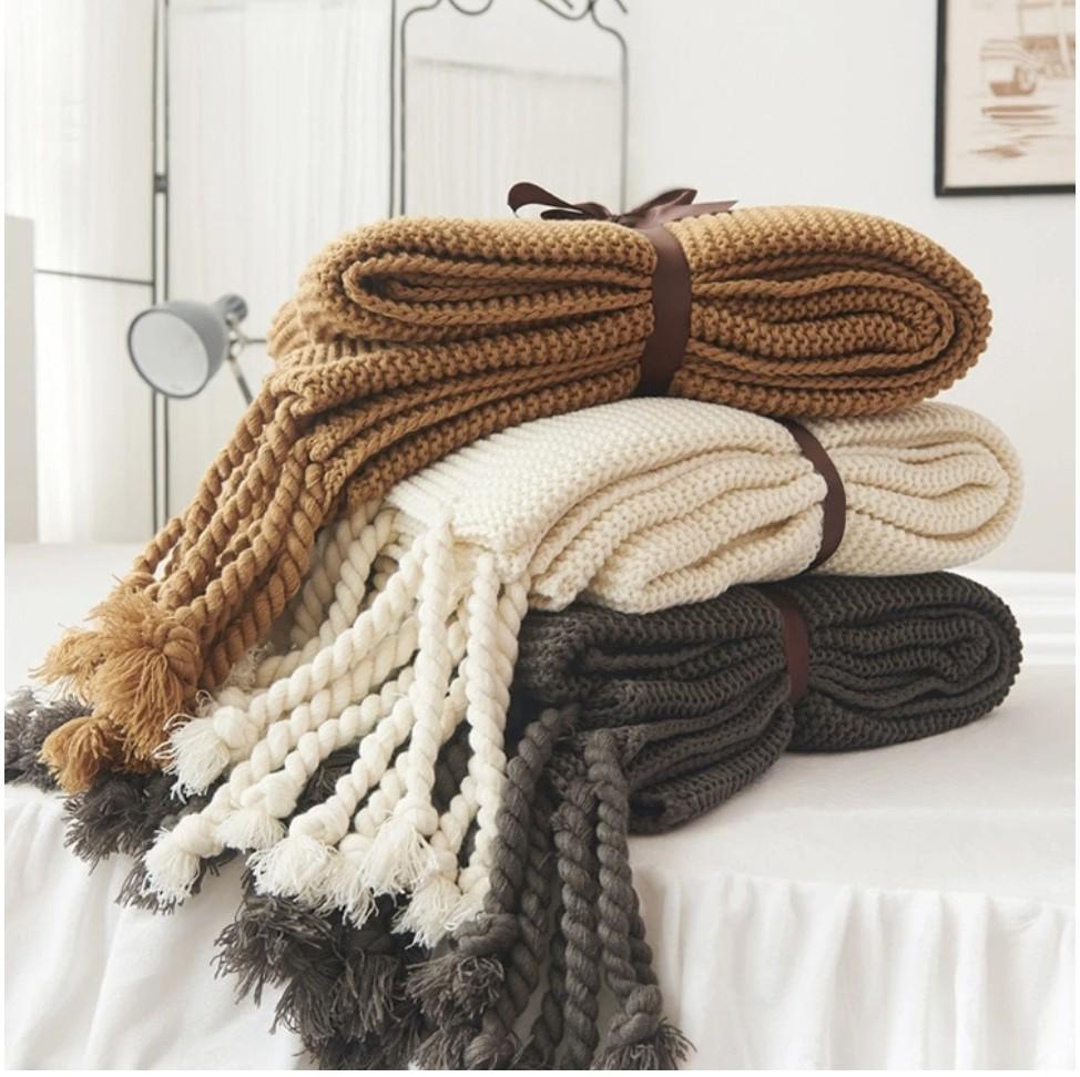 Miravique Tassel Knitted Blanket