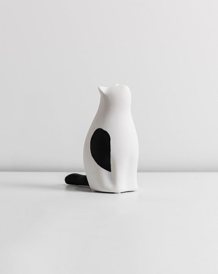 Minimalistic Sitting Cat Sculpture