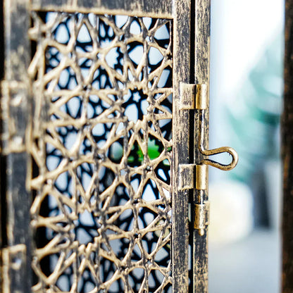 Elegant Bronze Vintage Candle Holder | Handcrafted Metal Lantern for Timeless Atmosphere