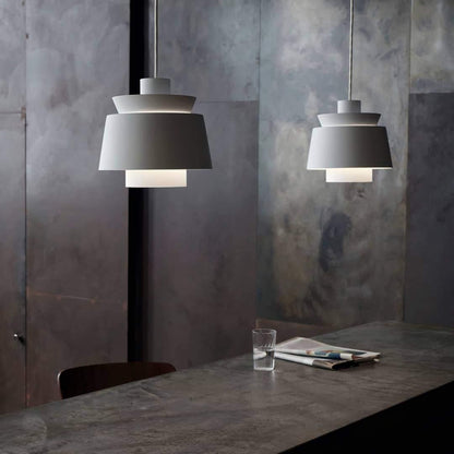 OrionGlow – Elegant Pendant Lamp in Light