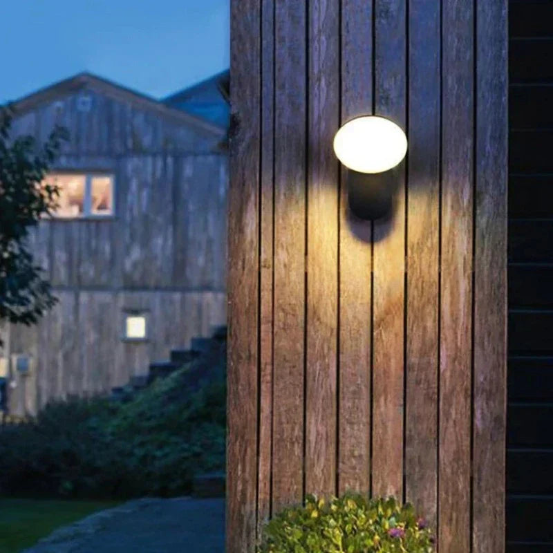 Motionsafe - Outdoor lamp with motion sensor