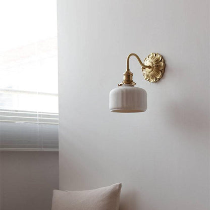 CeramiLuxe - Distinctive Brass and Ceramic Wall Light