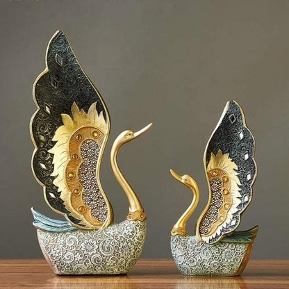 Diana Elegant Swan Decor