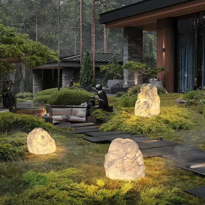 Stonelight - Outdoor garden lamp in the shape of a stone