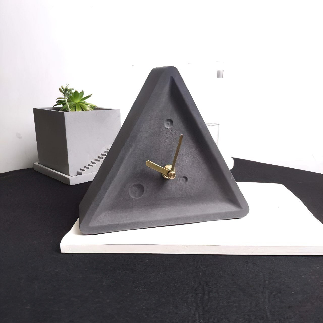 Minimalist Cement Clock