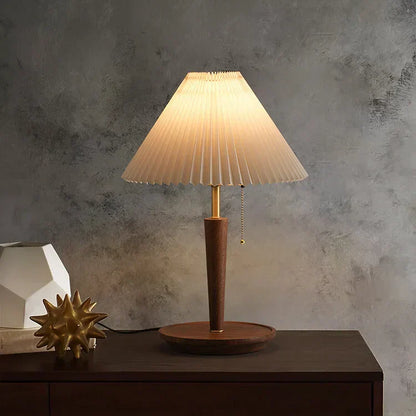 VintageLumi – Retro Wooden Lamp