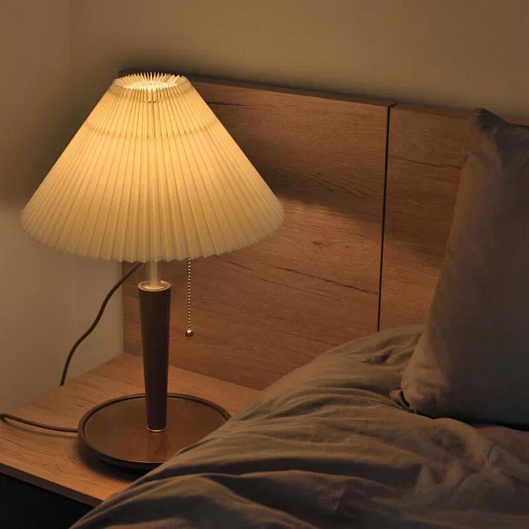 VintageLumi – Retro Wooden Lamp