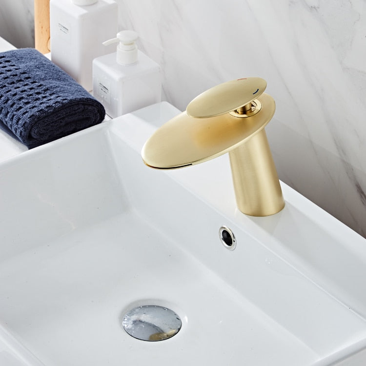 Miravique - Modern Waterfall Faucet