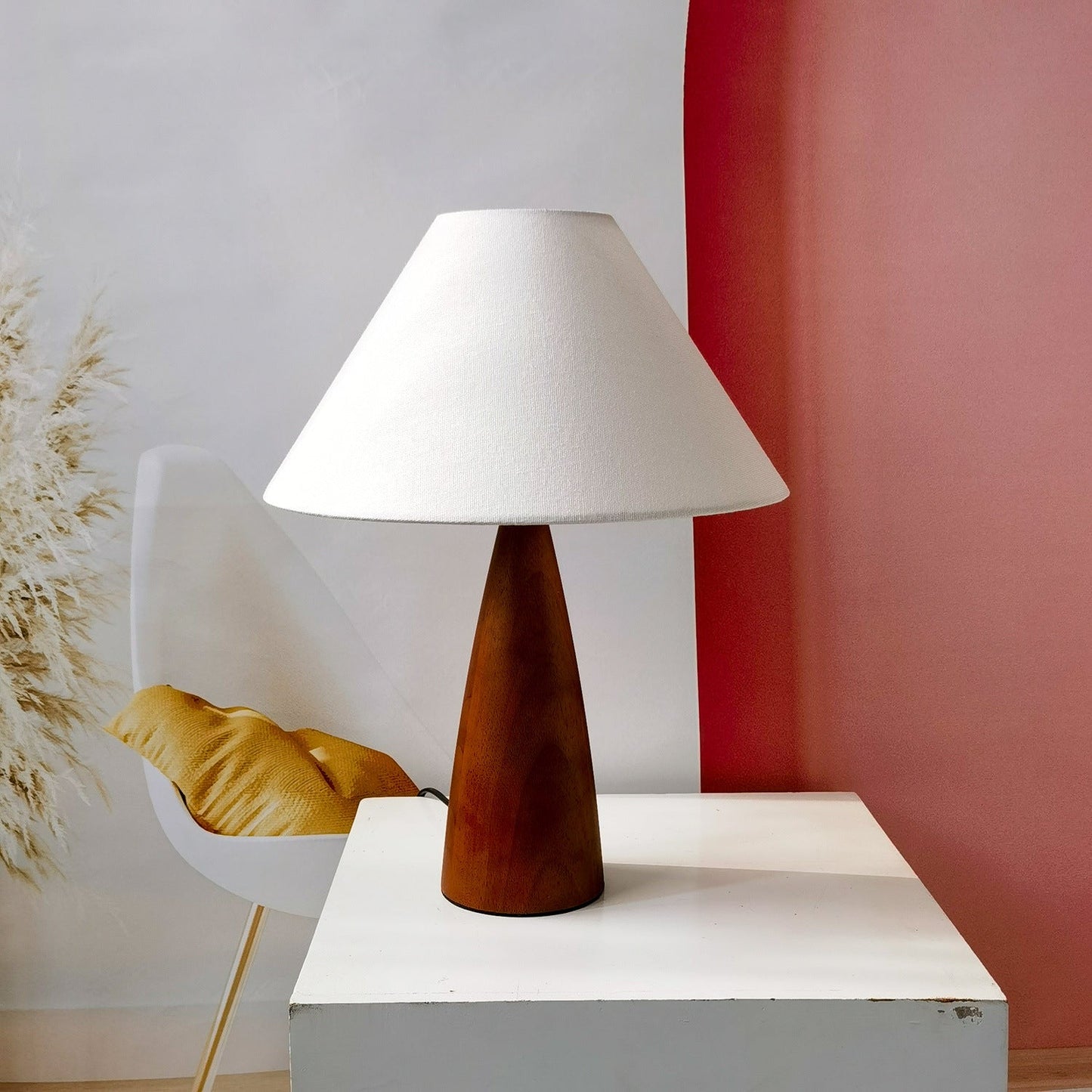 HeritageLight - Solid wood table lamp, inspired by the style of the past century